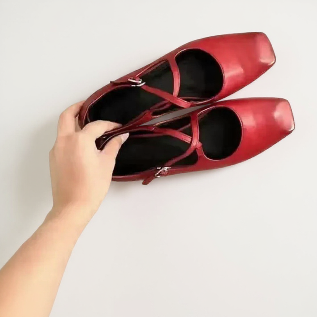 Clara | Zapatos de piel con elegancia cruzada