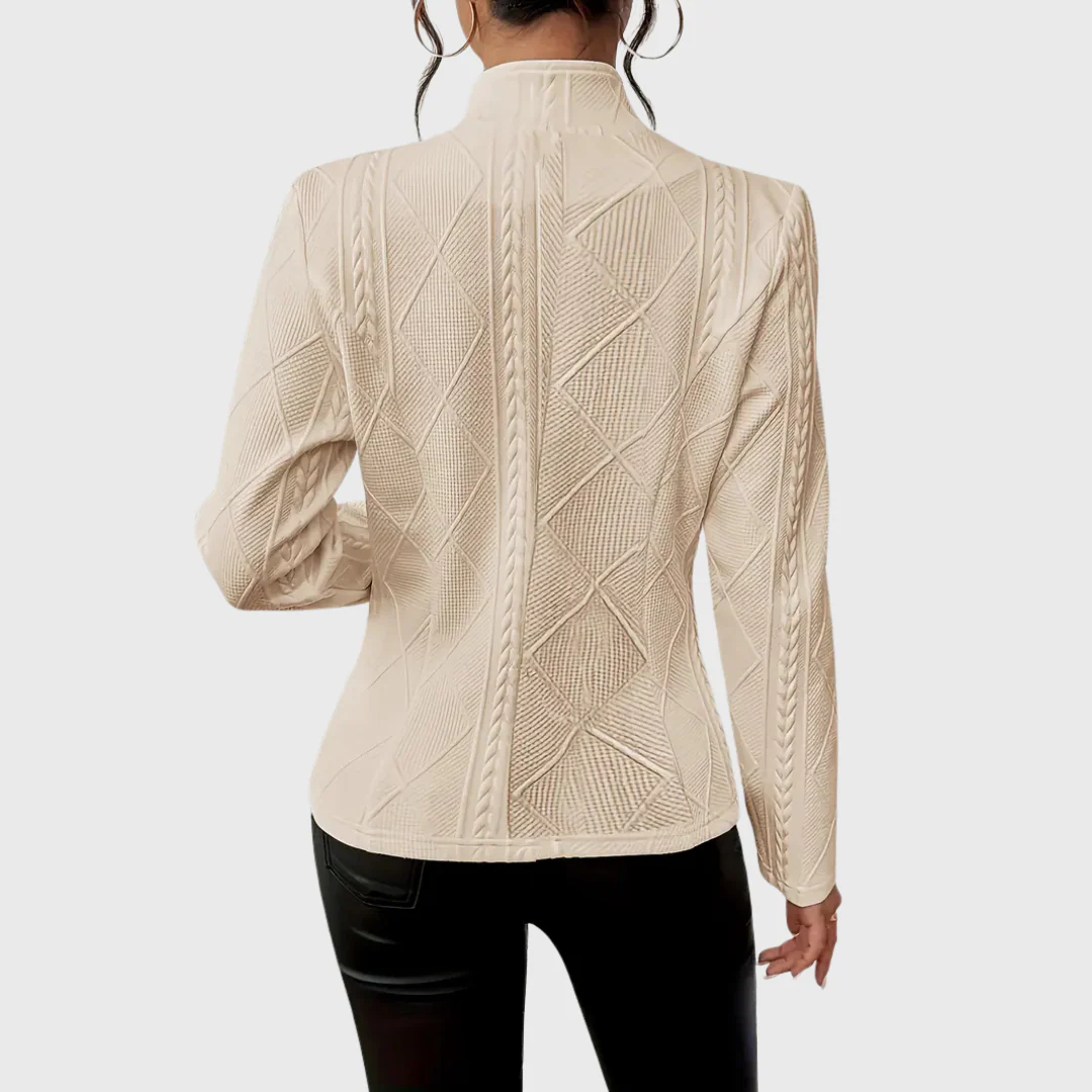 Olivia Blazer con detalles elegantes